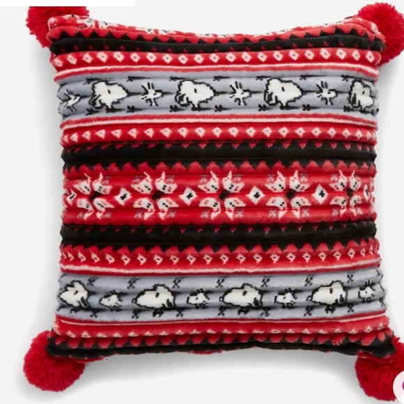 Vera Bradley Holiday Vera Bradley Snoopy Fair Isle Peanuts Decorative Throw Pillows Includes